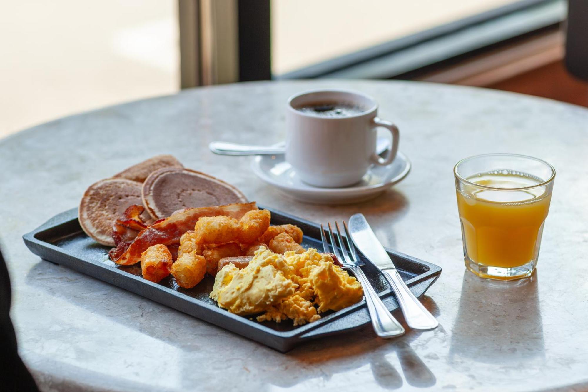 Hotels Gouverneur Trois-Rivières エクステリア 写真